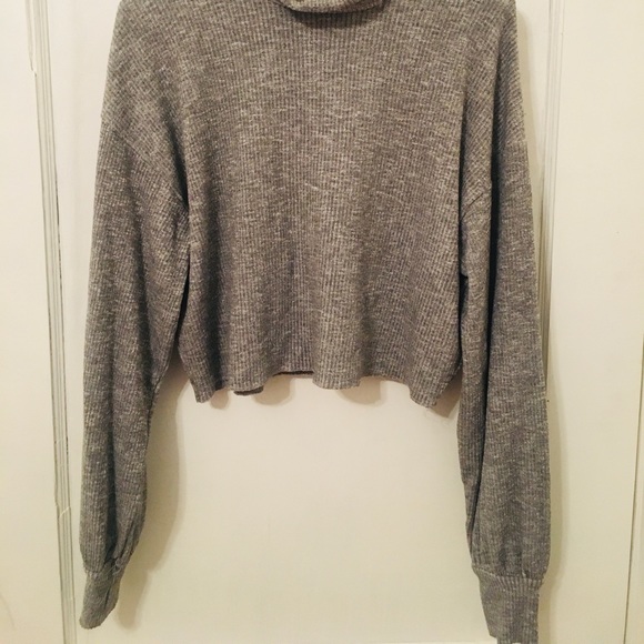 Cropped sweater - Picture 2 of 2